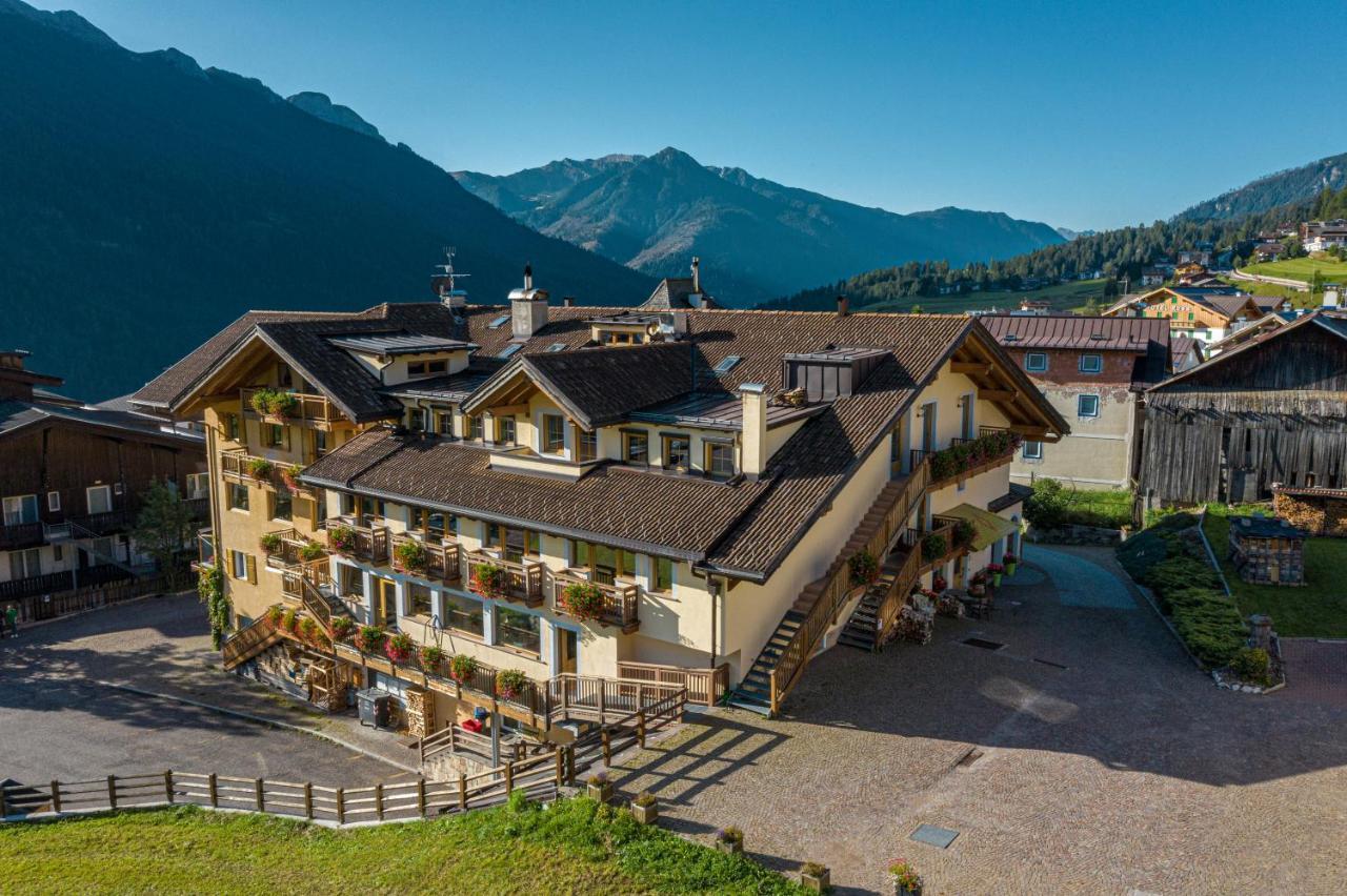 Mytime Hotels La Grotta Vigo di Fassa Bagian luar foto